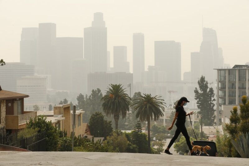 Humo de incendios en el norte de California afecta la calidad del aire en Los Ángeles