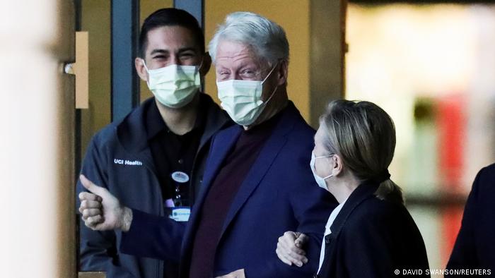 Bill Clinton sale del hospital tras cinco días internado