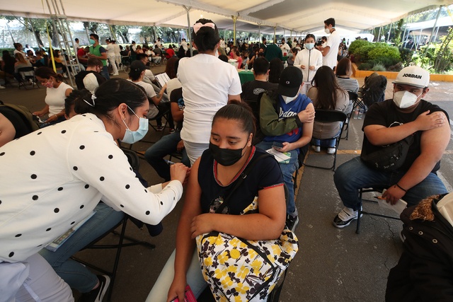El 78% de población adulta en México ha sido vacunada contra Covid-19