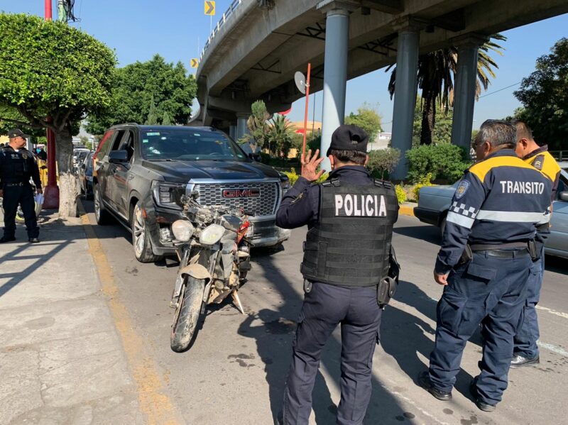 Balacera en un intento de asalto dentro del aeropuerto internacional de la Ciudad de México. Falleció uno de los asaltantes