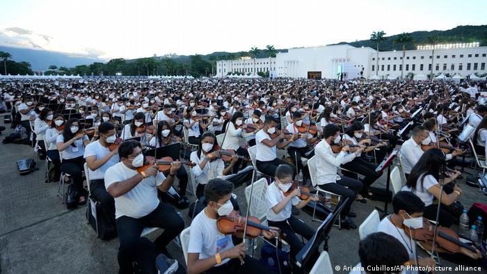 Video: Venezuela logra récord Guinness a la orquesta más grande del mundo