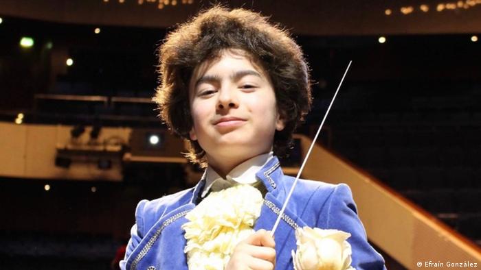 Video: Mexicano de 14 años gana premio Beethoven Bonnensis y toca en la Beethovenhaus