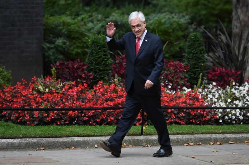Diputados de Chile avalan juicio político al presidente Piñera