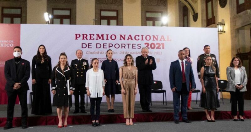 AMLO reconoce a atletas mexicanos con la entrega del Premio Nacional de Deportes 2021