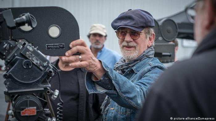 A sus 75 años Steven Spielberg sigue ganándose a generaciones