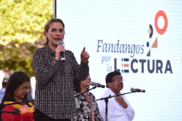 “Tregua, por favor, lee un libro”, pide a criminales la esposa del presidente de México, Beatriz Gutiérrez Müller