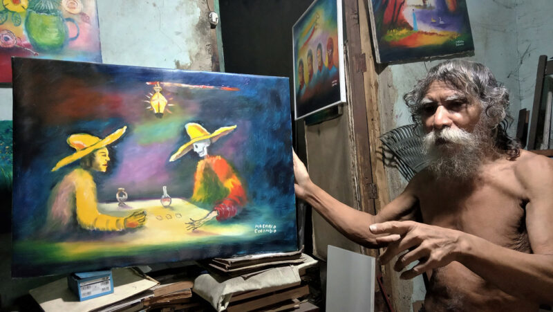 El pintor venezolano Macario Colombo vive encerrado en una ermita desde hace más de 50 años. Su arte, reconocido