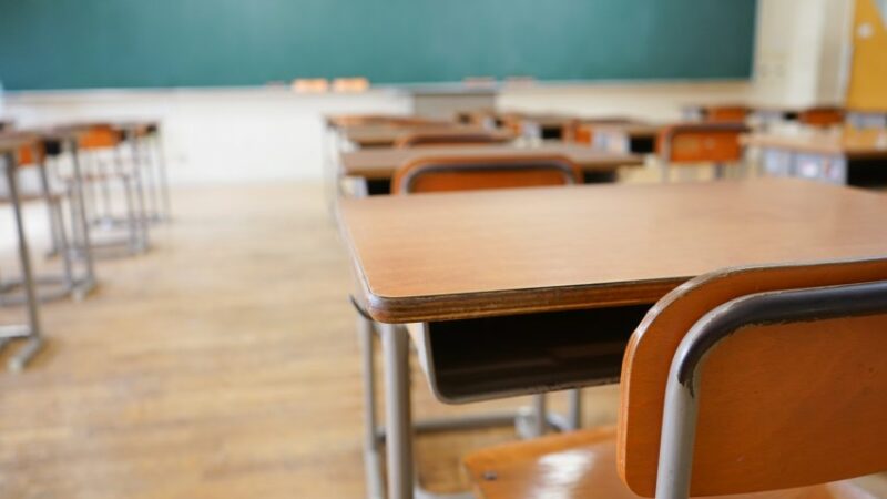Distrito escolar de Culver City suspende clases una semana por alza de contagios de Covid-19