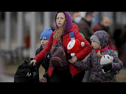 Videos: Más de medio millón de personas han huido de Ucrania