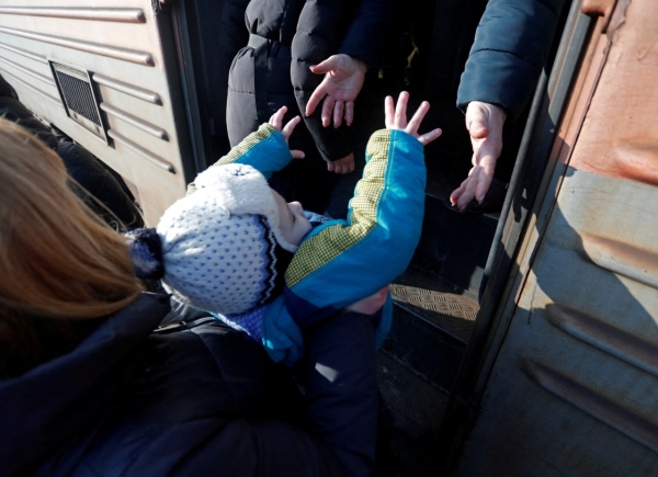 Unos 3.5 millones de personas han huido de Ucrania y al menos 6 millones de desplazados internos, reporta ACNUR