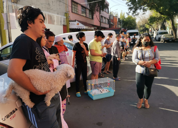 Sismo de magnitud 5.7 sacude a la Ciudad de México