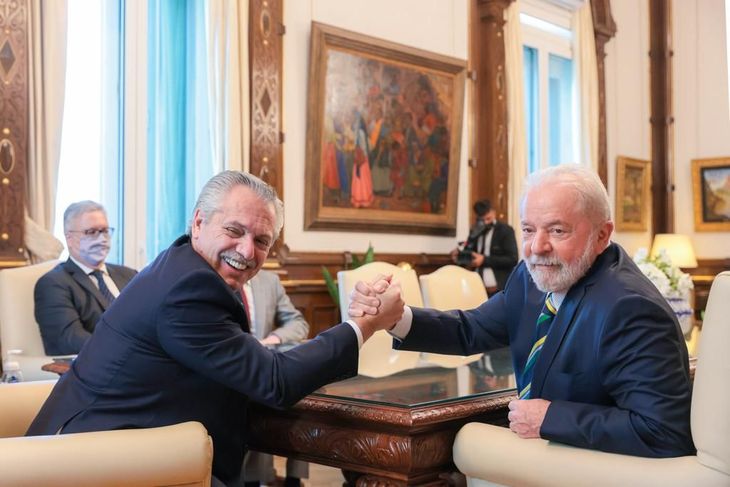 Apoyo a Lula ya que como presidente, se fortalecería el eje México, Brasil y Argentina, afirma su mandatario, Alberto Fernández, a AMLO