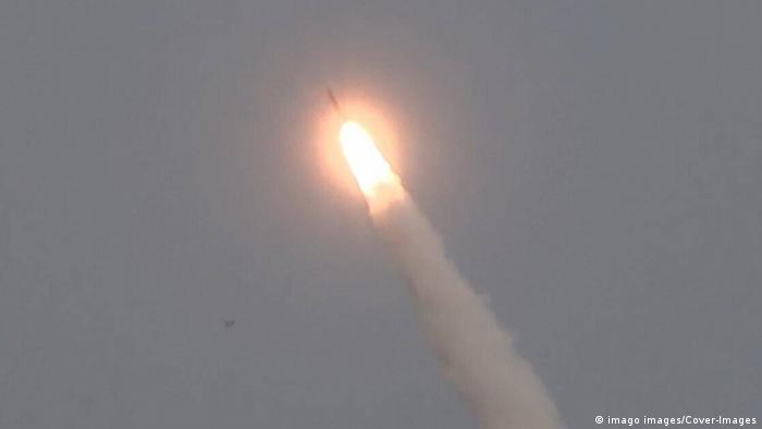 Rusia ataca Ucrania con misiles hipersónicos. Superan 10 veces la velocidad del sonido. “Son arma ideal”, “invencible”: Putin