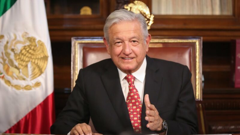 Video: Hicimos valer la democracia, dice López Obrador. “Me quedo y vamos a continuar con la transformación de nuestro paìs”, dijo