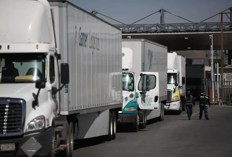 A diferencia de Texas, California amplía capacidad en Otay Mesa para admitir a más camiones de carga procedentes de México