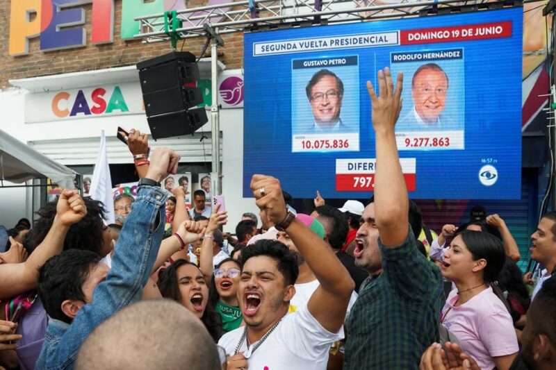 AMLO: “histórico”, el triunfo de Gustavo Petro en las elecciones presidenciales de Colombia. Dijo que puede ser “la aurora para ese pueblo hermano y digno”