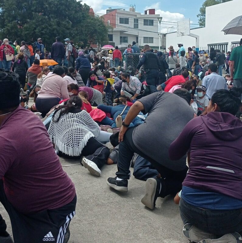 Video: Balacera en el centro de vacunación Covid “Franciso I Madero”, en Puebla; habría tres lesionados