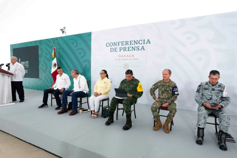 PRI, PAN y PRD no proponen, sólo estorban: López Obrador
