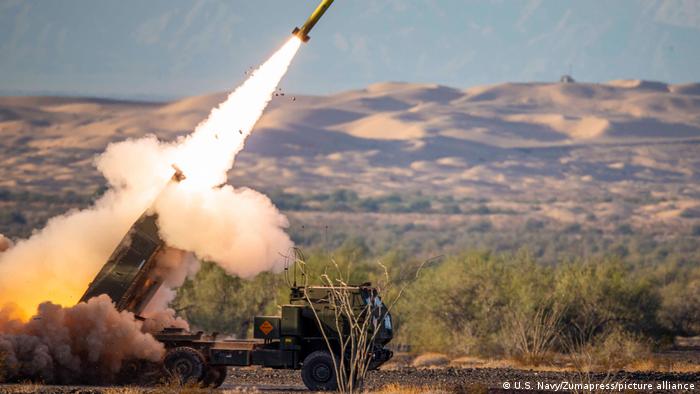 Ucrania recibe lanzacohetes de largo alcance y alta precision enviados por Estados Unidos