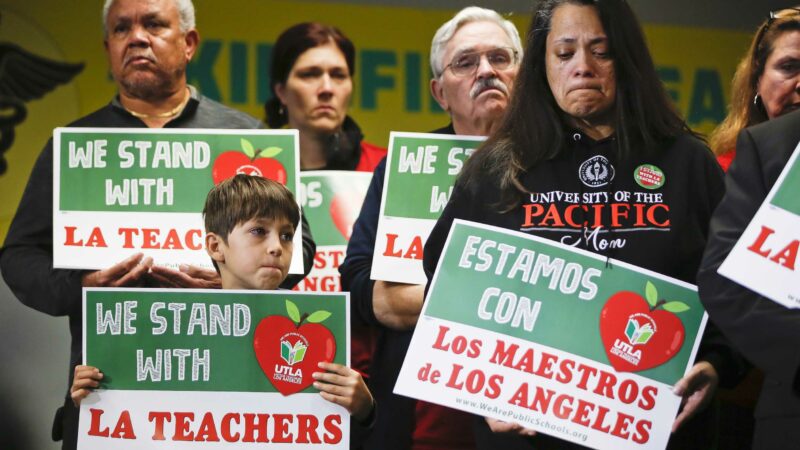 LAUSD rechaza propuestas del Sindicato de Maestros, padres y la comunidad para mejorar el aprendizaje y fortalecer la solidaridad entre trabajadores de la educación
