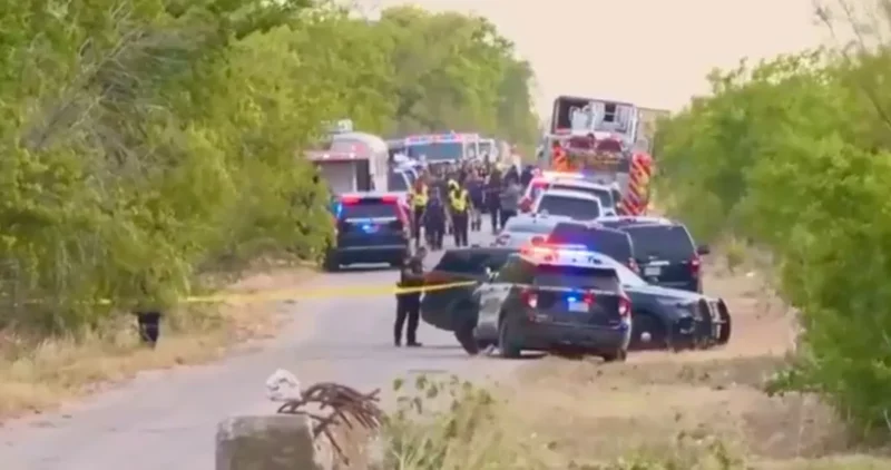 Hallan muertos a 42 migrantes dentro de un tráiler; hospitalizan a 16, en San Antonio