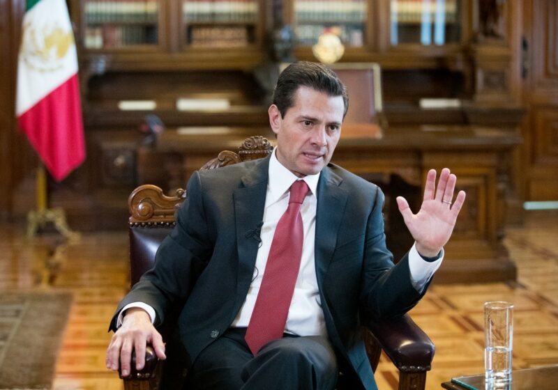 Peña Nieto es asiduo al Parque del Retiro en Madrid, pero con discreta actividad. Ha vivido en mansiones de lujo y acude a sitios frecuentados por la élite