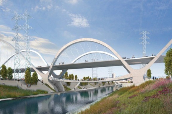 Actos delictivos obligan a cierres temporales del ya icónico puente de la calle Sexta en LA