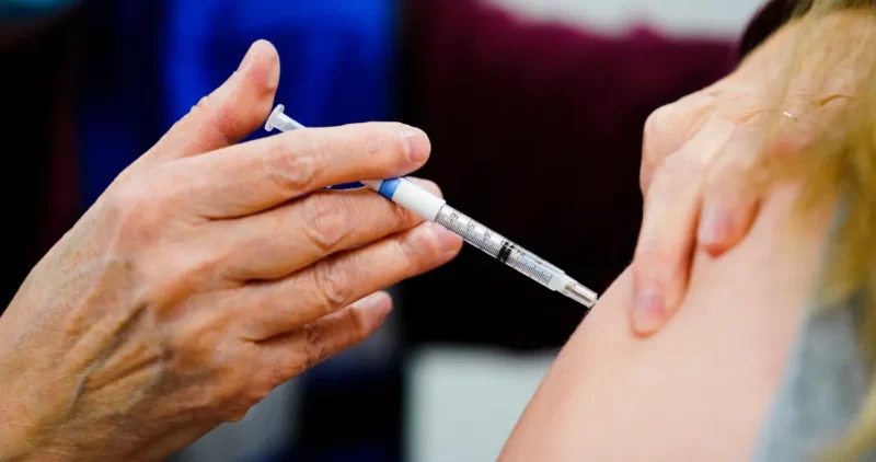 Video: La Ciudad de México comienza la  vacunación de niños de 9 años el próximo lunes