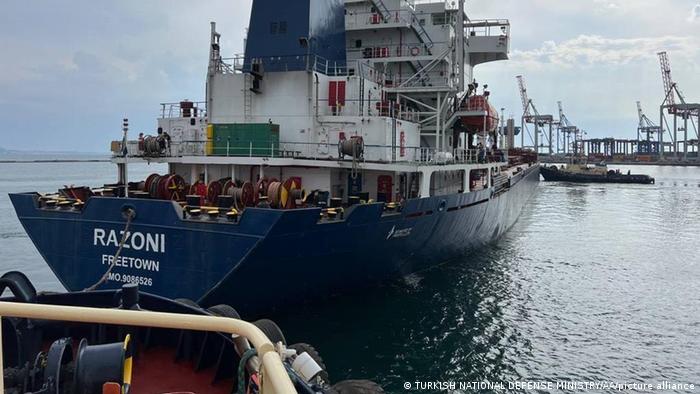 Zarpa de Odesa el primer buque cargado con 28 mil toneladas de maíz ucraniano para atender la crisis alimentaria