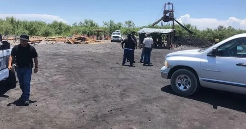 Video: Once mineros están atrapados al derrumbarse la mina de carbón donde trabajaban, en Sabinas, Coahuila. Van por ellos casi un centenar de militares