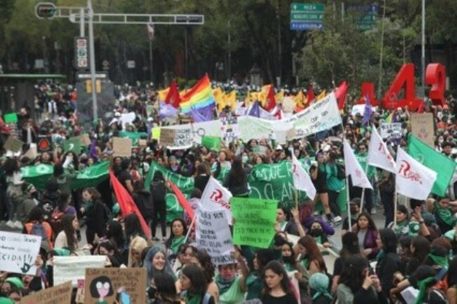 Marchan en la Ciudad de México por el Día de Acción Global por el Aborto