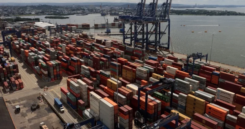 México, segundo socio comercial de EU; de enero a julio el comercio entre ambos alcanzó la cifra récord de 449 mil 824 millones de dólares,
