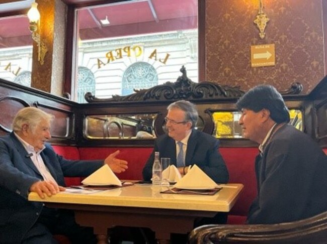Videos: Ebrad comió con los ex presidentes Evo Morales, de Bolivia, y José Mujica, de Uruguay, en tradicional restaurante del centro de la CdM