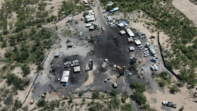 Interpol emite ficha roja contra dueños de mina El Pinabete, donde están atrapados 10 trabajadores