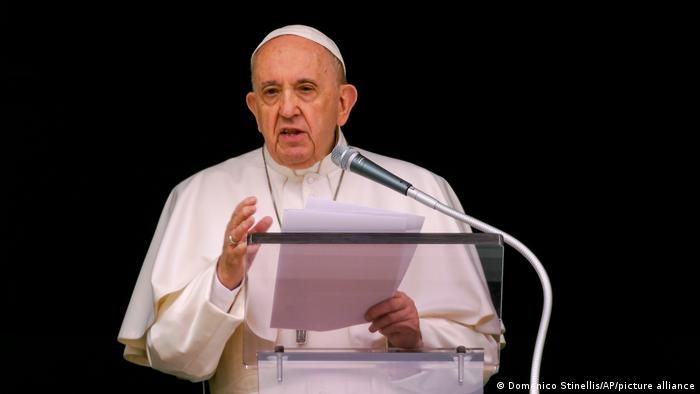 Papa Francisco le pide a Putin que detenga la guerra y rechaza anexiones