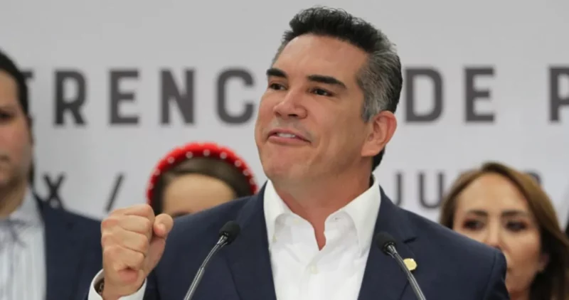 “Alito” Moreno, presidente del PRI, desmiente pacto con Morena para sacar las reformas Eléctrica y Electoral. “No dañaremos al INE”