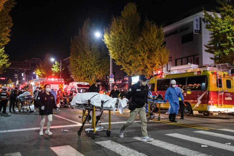 Se eleva a 153 cifra de muertos y 80 heridos por la estampida en fiesta de Halloween en Seúl