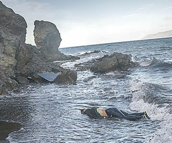 Video: Mueren al menos 18 migrantes y decenas de desaparecidos en dos naufragios frente a costas griegas
