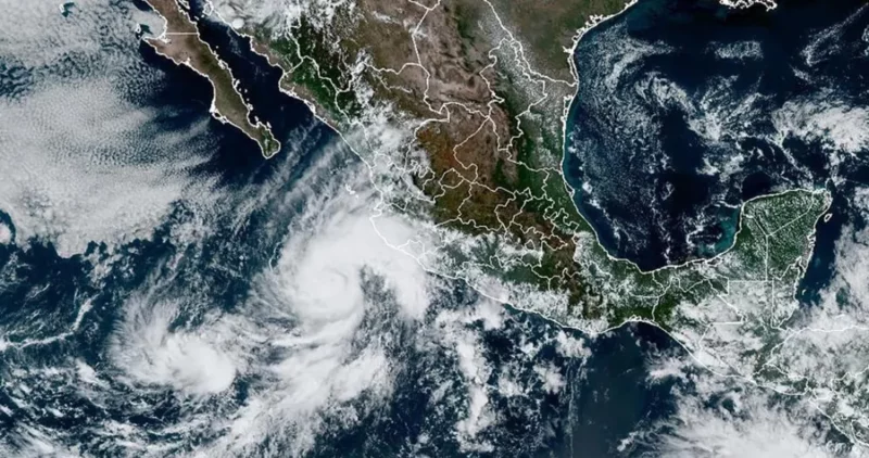 Huracán categoría 3 araña costas del Pacífico mexicano. Gobiernos apuran previsiones
