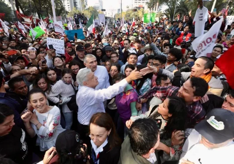 Video: Marcharon al menos un millón 200 mil personas, señalan autoridades de la Ciudad de México. “Y no se rompió ni un vidrio”: Sheinbaum