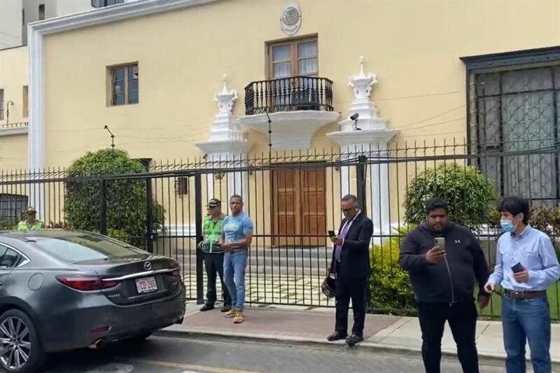 Familia del depuesto presidente Castillo ya está asilada en la embajada mexicana, confirma Relaciones Exteriores