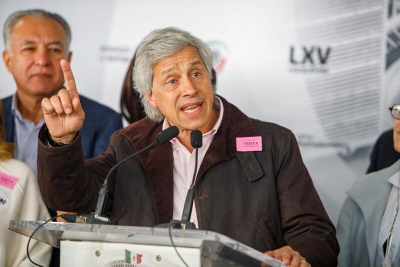 Exige Claudio X. González a Monreal definirse y votar contra el plan “B” de la reforma electoral de AMLO
