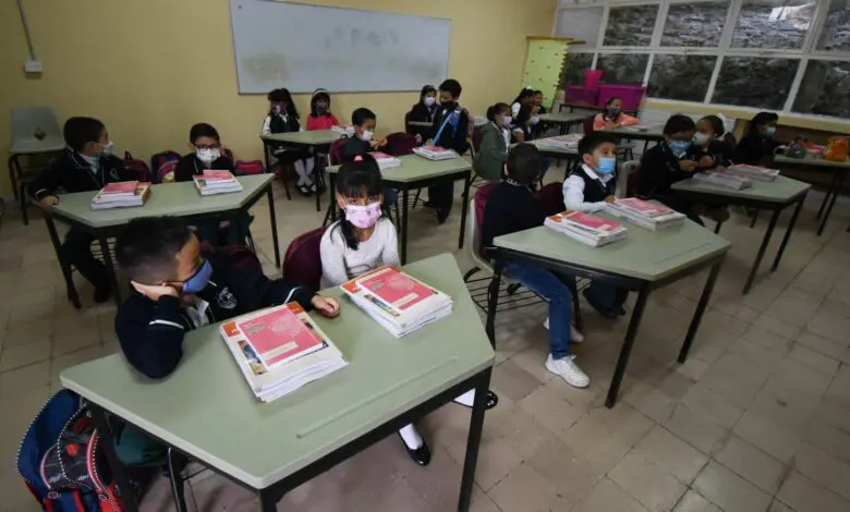 Taller intensivo de formación continua a dos millones de docentes mexicanos 