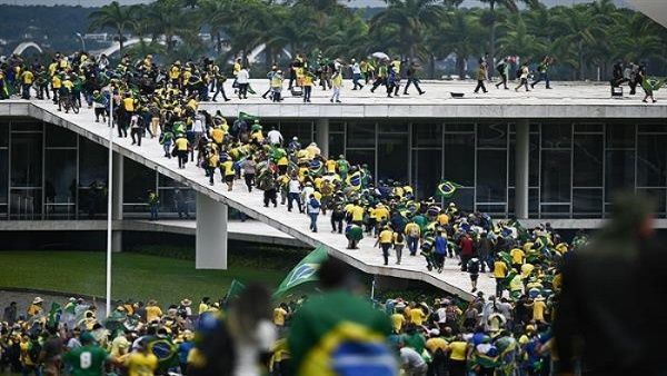 Líderes latinoamericanos rechazan el golpe antidemocrático en Brasil