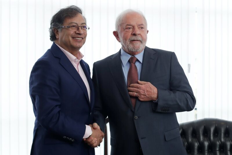  Lula frena la privatización de Petrobras, en sus primeras acciones de gobierno