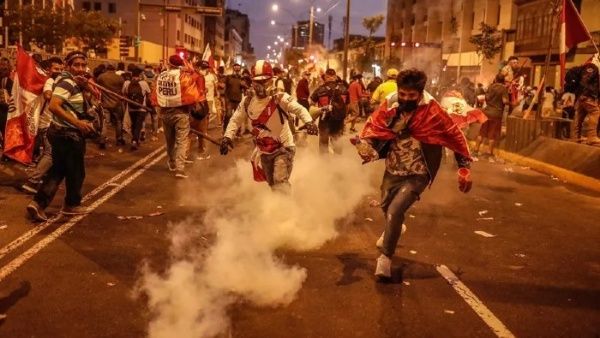 Ya son 50 manifestantes muertos en Perú