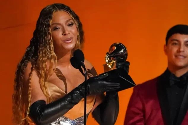 Beyoncé se lleva la noche en los Grammy: es la artista más premiada con 32 galardones
