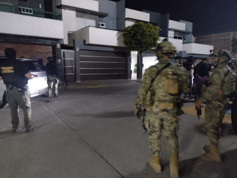 Aseguran un arsenal en operativo federal en contra de “El Chapito”, en Culiacán