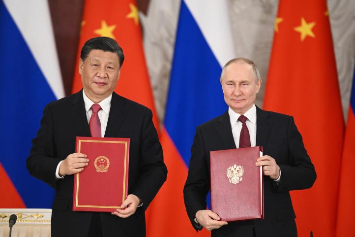 Videos: China y Rusia firman 14 documentos de asociación integral