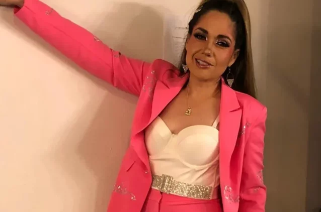 Videos: Nieta de Pedro Infante, la cantante Heidy, sufre agresión física y sexual en el escenario